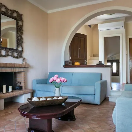 Cara Villa Metaxata